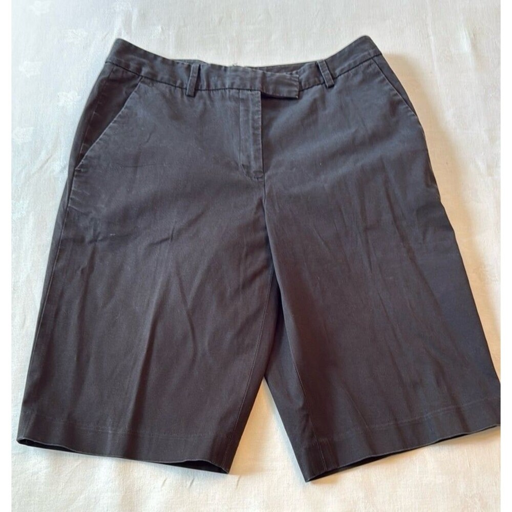Ladies black Brooks Brothers bermuda shorts size 4